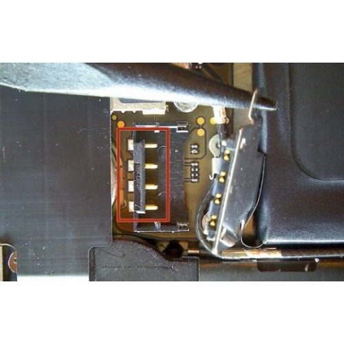 iPhone 4S Akkumulátor alaplapi csatlakozójának javítása