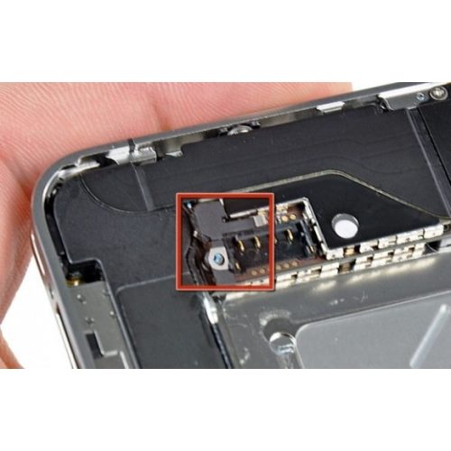 iPhone 4 Akkumulátor alaplapi csatlakozójának javítása